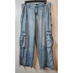 NEW Women's Mid-Rise Wide Leg Cargo Baggy Jeans - Wild Fable Light Wash Size 14